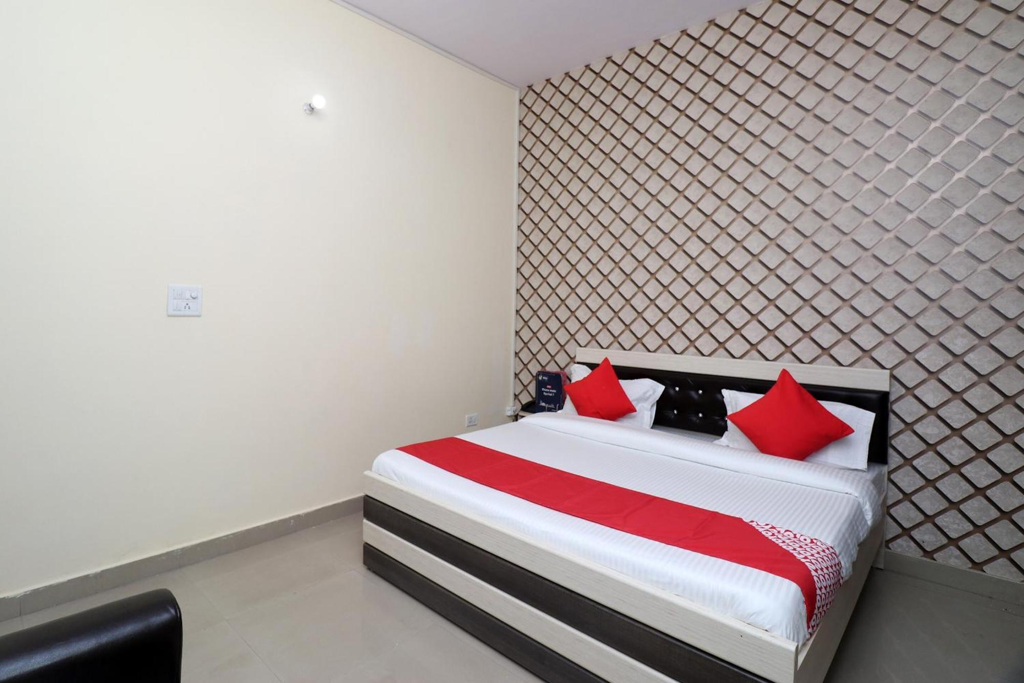 Hotel O Dream Residency Faridábád Kültér fotó